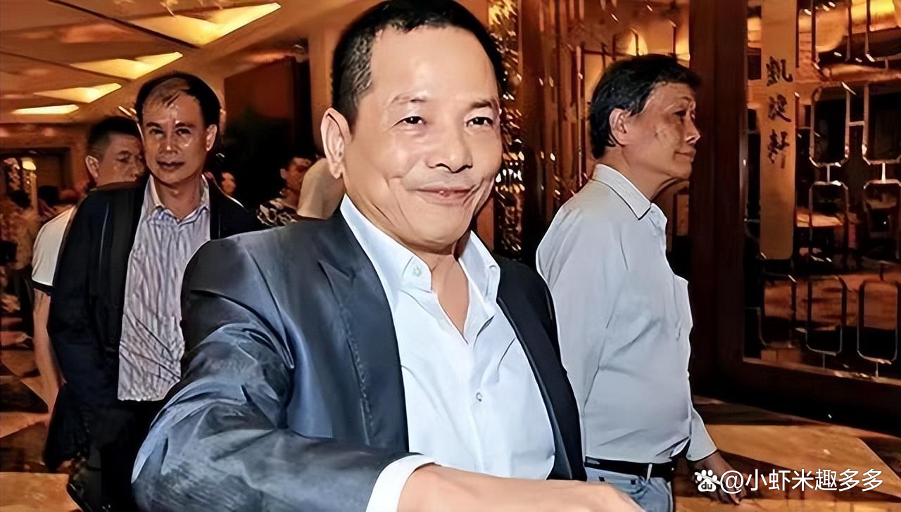 奧門尹國駒最新消息更新，涉政問題引關(guān)注