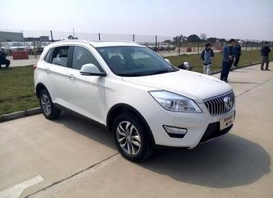 北汽最新款SUV車型，科技與生活的無縫融合